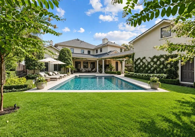 Photo 2 of Mansion for sale at 9018 Bace Dr, Houston, TX 77055 | MLS# 4926113 | Listing updated on 2026-10-05