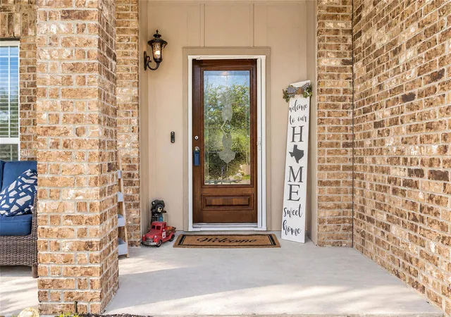 Photo 4 of Single family home for sale at 1728 Wandering Hills Rd, Conroe, TX 77304 | MLS# 78246643 | Listing updated on 2026-10-09