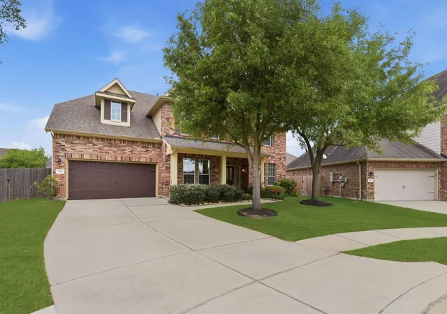 Photo 3 of Single family home for sale at 3301 Remington Rise Ln, Katy, TX 77494 | MLS# 76400835 | Listing updated on 2026-09-19