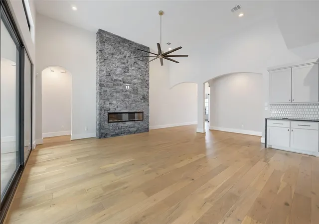 Photo 3 of Single family home for sale at 10130 Regatta Shore Dr, Missouri City, TX 77459 | MLS# 40732632 | Listing updated on 2026-10-02