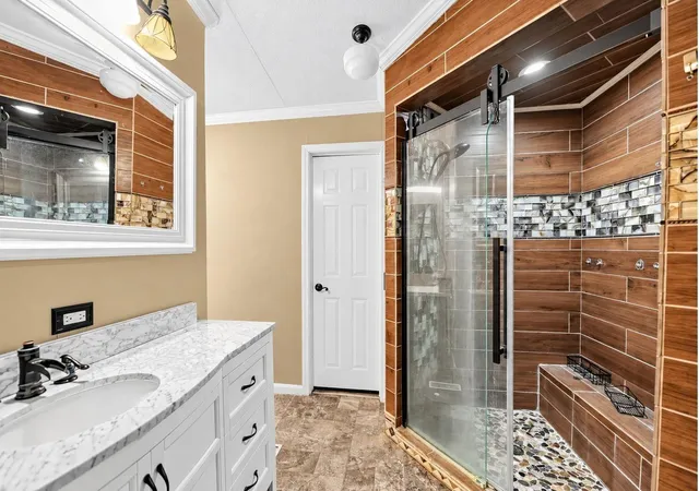 Photo 2 of Single family home for sale at 104 Lone Oak Cir, Bastrop, TX 78602 | MLS# 75530643 | Listing updated on 2026-09-11