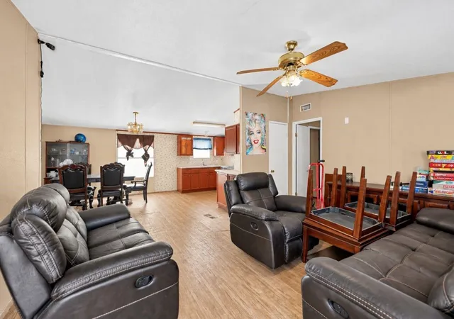 Photo 3 of Single family home for sale at 104 Lone Oak Cir, Bastrop, TX 78602 | MLS# 75530643 | Listing updated on 2026-09-11