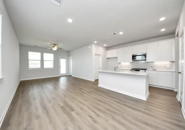 Photo 3 of Sale Pending at 1027 Arbor Dr, Beasley, TX 77417 | MLS# 53907648 | Listing updated on 2026-10-05