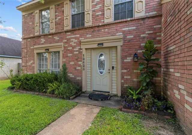 Photo 3 of Single family home for sale at 13423 Bridgewalk Ln, Houston, TX 77041 | MLS# 36851913 | Listing updated on 2026-09-11