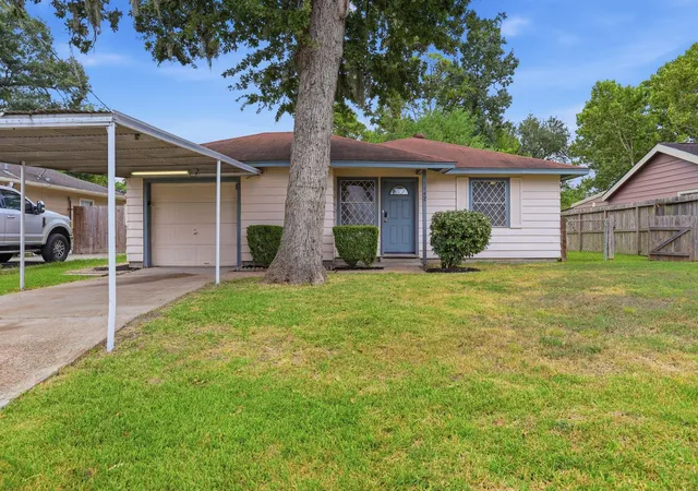 Photo 1 of Single family home for sale at 9242 Forest View St, Houston, TX 77078 | MLS# 97287960 | Listing updated on 2026-09-04