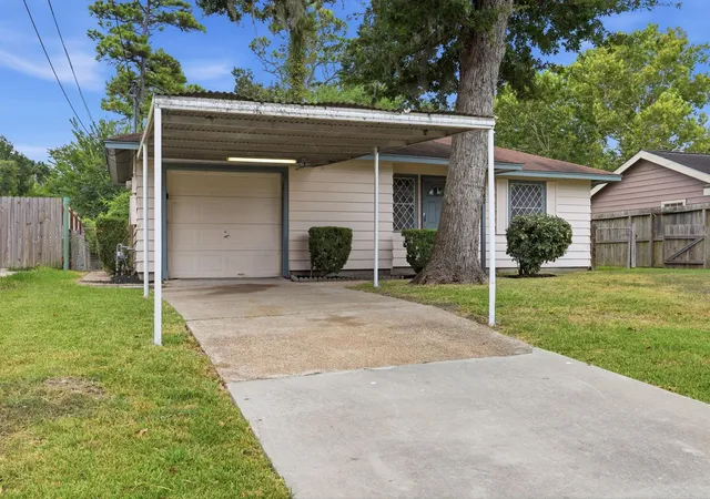 Photo 2 of Single family home for sale at 9242 Forest View St, Houston, TX 77078 | MLS# 97287960 | Listing updated on 2026-09-04