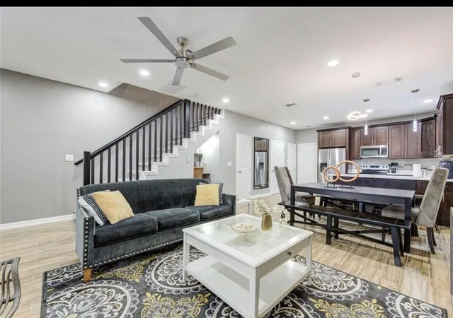 Photo 2 of Single family home for sale at 3433 Lydia St, Houston, TX 77021 | MLS# 10368010 | Listing updated on 2026-09-11