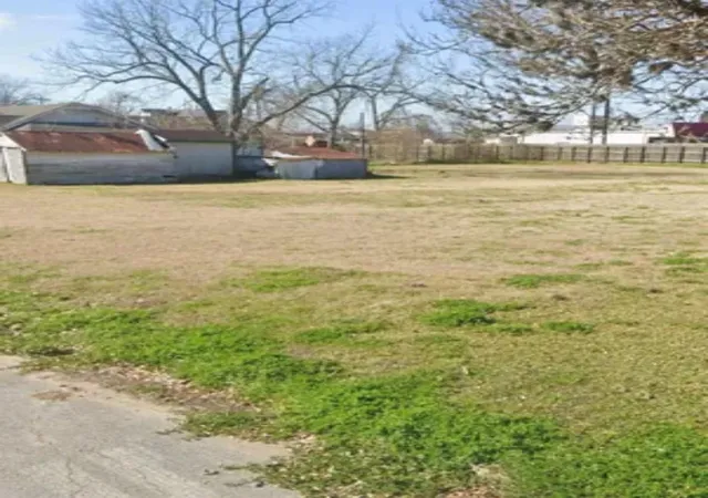 Photo 3 of Single family home for sale at 906 Rice St, Hempstead, TX 77445 | MLS# 86065793 | Listing updated on 2026-09-22