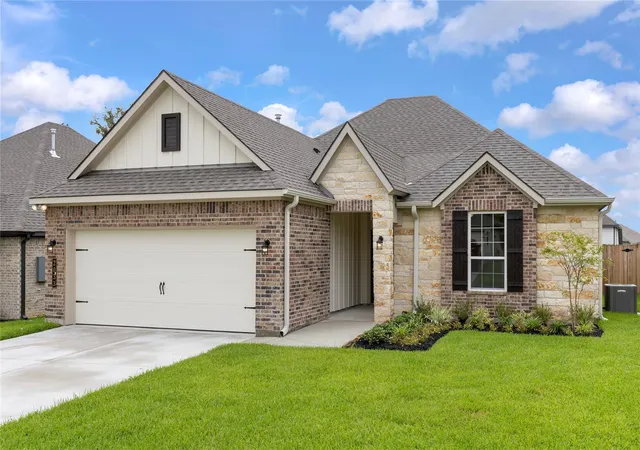 Photo 2 of Single family home for sale at 2033 Winepress Rd, Brenham, TX 77833 | MLS# 56516624 | Listing updated on 2026-09-19