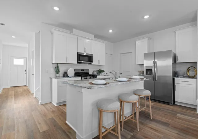 Photo 3 of Single family home for sale at 1024 Paddlefish Ln, Alvin, TX 77511 | MLS# 93260475 | Listing updated on 2026-10-09