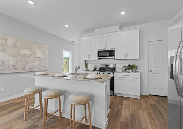 Photo 4 of Single family home for sale at 1024 Paddlefish Ln, Alvin, TX 77511 | MLS# 93260475 | Listing updated on 2026-10-09