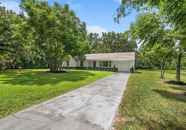 Photo 3 of Single family home for sale at 703 Newton Dr, Richmond, TX 77469 | MLS# 15429703 | Listing updated on 2026-09-20