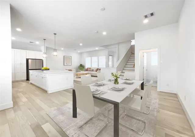 Photo 3 of Single family home for sale at 7711 Westside Villas Ln, Houston, TX 77055 | MLS# 21303100 | Listing updated on 2026-09-20