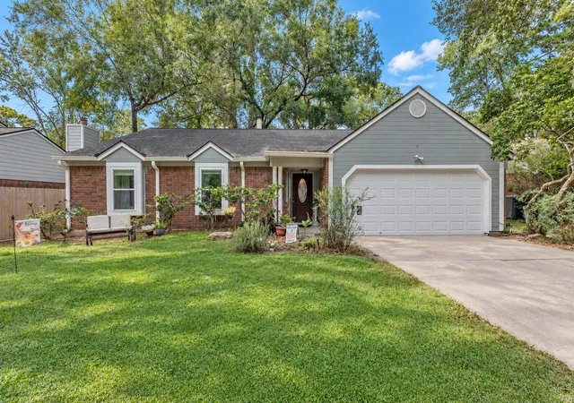 Photo 2 of Single family home for sale at 3319 Crk Shadows Dr, Kingwood, TX 77339 | MLS# 19926353 | Listing updated on 2026-10-03