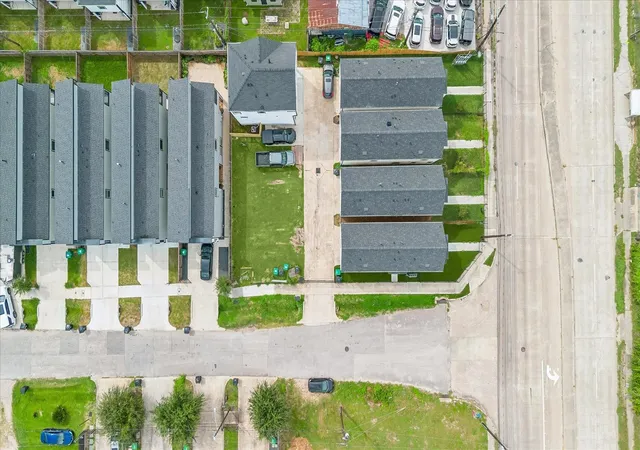 Photo 3 of Land for sale at 104 E 44th Street, Houston, TX 77018 | MLS# 30643605 | Listing updated on 2026-09-15