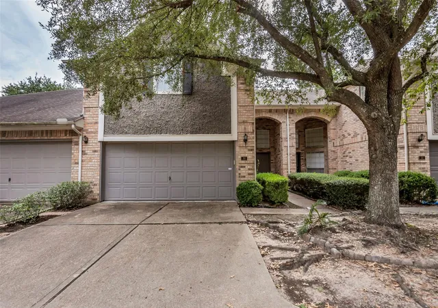 Photo 2 of Townhouse for sale at 14420 Walters Rd #30, Houston, TX 77014 | MLS# 93733686 | Listing updated on 2026-09-17