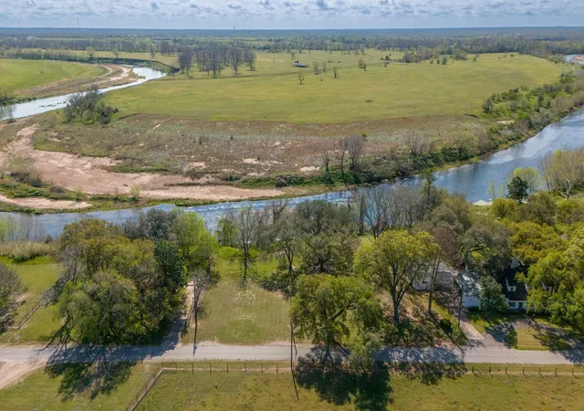 Photo 2 of Land for sale at 160 Burford St, Columbus, TX 78934 | MLS# 91842339 | Listing updated on 2026-09-18