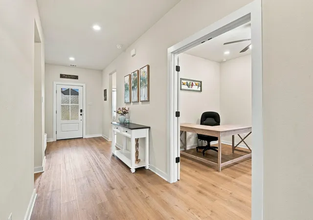 Photo 3 of Single family home for sale at 4118 Vintage Ests Ct, Bryan, TX 77808 | MLS# 93073401 | Listing updated on 2026-09-23