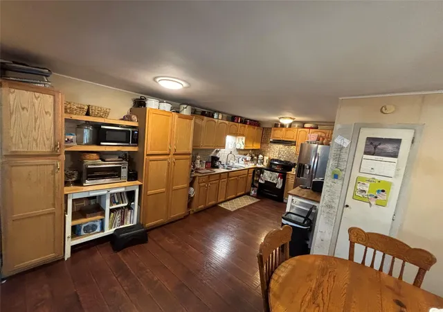 Photo 3 of Single family home for sale at 11261 Crossno Dr, Cleveland, TX 77328 | MLS# 8645958 | Listing updated on 2026-09-12