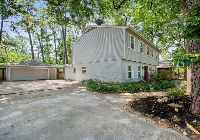 Photo 4 of Single family home for sale at 6515 Apple Valley Ln, Houston, TX 77069 | MLS# 73621748 | Listing updated on 2026-09-21