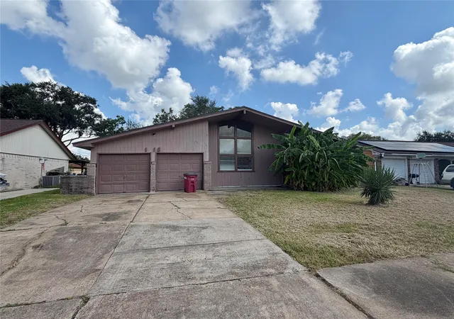Photo 2 of Single family home for sale at 1818 W 11th Street, Freeport, TX 77541 | MLS# 81938792 | Listing updated on 2026-09-24
