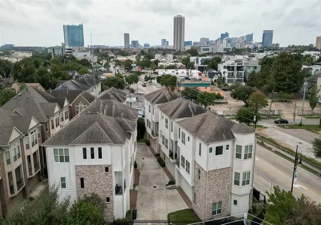Photo 37 of Sale Pending at 2004 Rosedale St #C, Houston, TX 77004 | MLS# 82392099 | Listing updated on 2026-10-08