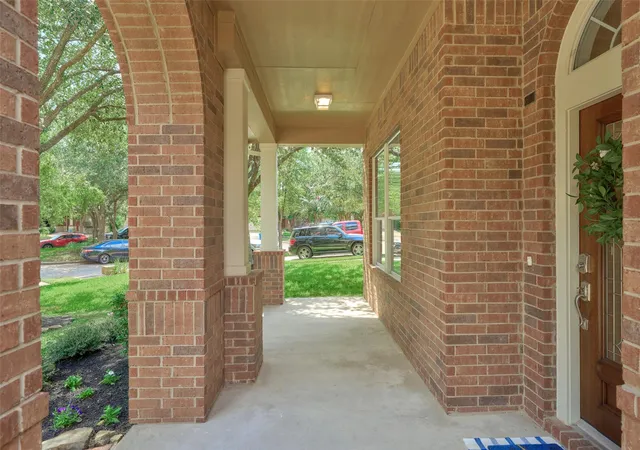 Photo 4 of Single family home for sale at 18503 S Raven Shore Dr, Cypress, TX 77433 | MLS# 79267247 | Listing updated on 2026-09-24