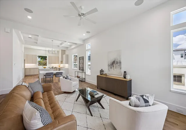 Photo 2 of Single family home for sale at 306 Fowler St, Houston, TX 77007 | MLS# 56953349 | Listing updated on 2026-09-09