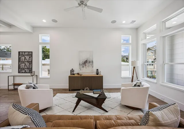 Photo 3 of Single family home for sale at 306 Fowler St, Houston, TX 77007 | MLS# 56953349 | Listing updated on 2026-09-09