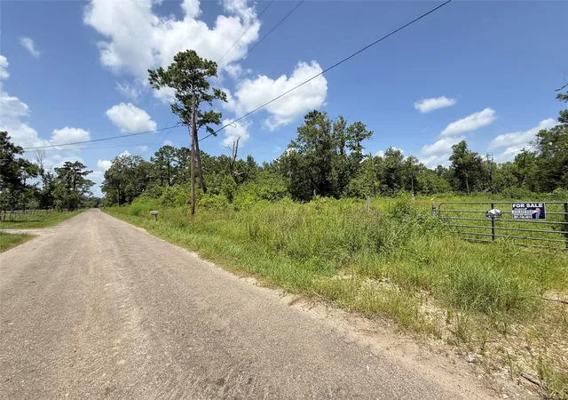 Photo 1 of Land for sale at 528 Co Rd 823, Buna, TX 77612 | MLS# 16545607 | Listing updated on 2026-09-22