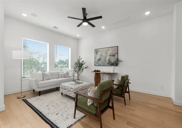 Photo 3 of Sale Pending at 3013 Nagle St, Houston, TX 77004 | MLS# 88738736 | Listing updated on 2026-10-09