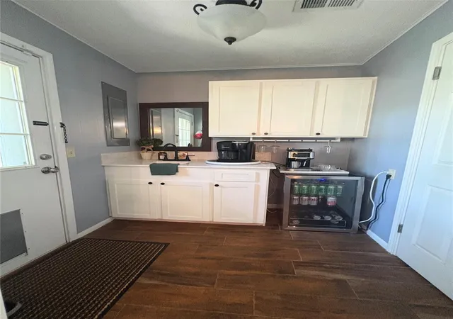 Photo 4 of Sale Pending at 1011 Lee Rd, Columbus, TX 78934 | MLS# 56898719 | Listing updated on 2026-09-15