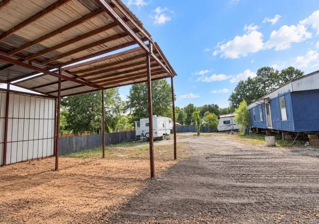 Photo 3 of Single family home for sale at 282 County Rd 3406, Cleveland, TX 77327 | MLS# 62885840 | Listing updated on 2026-09-11