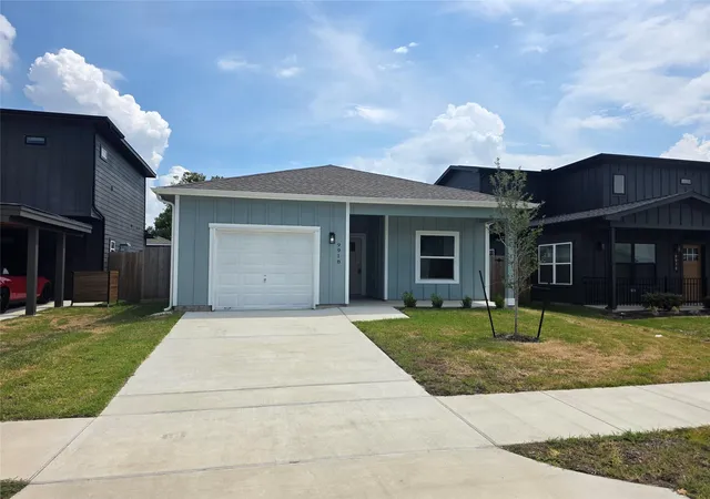 Photo 1 of Single family home for sale at 9918 Dipping Woods St, Houston, TX 77076 | MLS# 17978229 | Listing updated on 2026-09-12