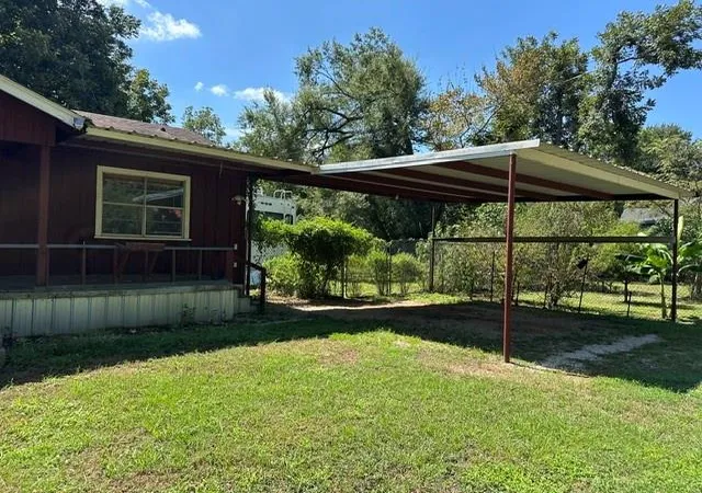Photo 3 of Single family home for sale at 809 E Clark Ave, Crockett, TX 75835 | MLS# 58672450 | Listing updated on 2026-09-23