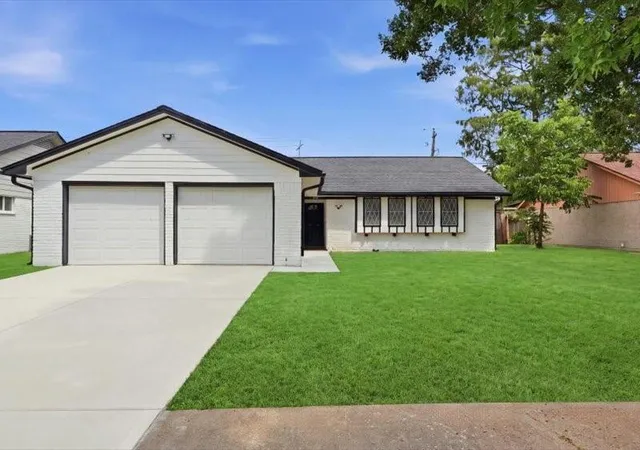 Photo 2 of Single family home for sale at 377 Haymarket Ln, Houston, TX 77015 | MLS# 79535304 | Listing updated on 2026-09-09