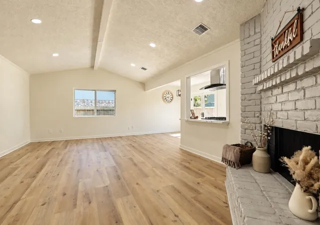 Photo 3 of Single family home for sale at 507 Land Grant Dr, Richmond, TX 77406 | MLS# 66374253 | Listing updated on 2026-09-26