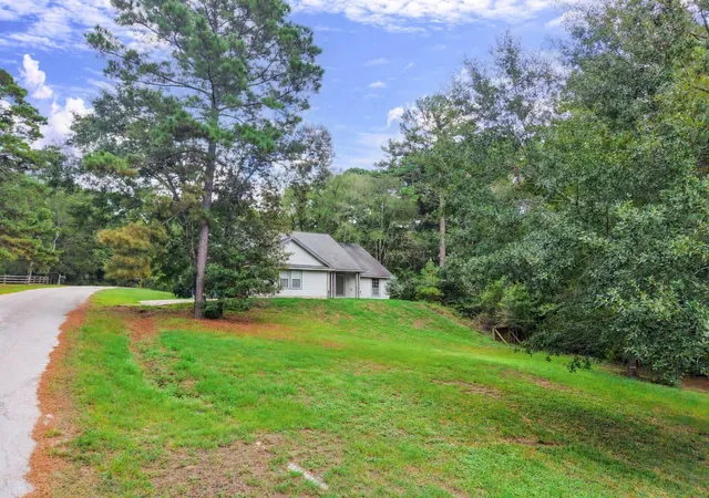 Photo 1 of Sale Pending at 3555 County Rd 325, Navasota, TX 77868 | MLS# 58735045 | Listing updated on 2026-10-04