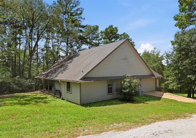 Photo 2 of Sale Pending at 3555 County Rd 325, Navasota, TX 77868 | MLS# 58735045 | Listing updated on 2026-10-04