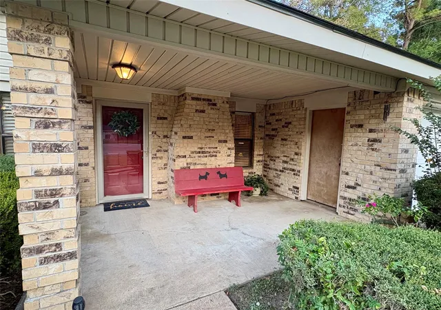 Photo 2 of Single family home for sale at 118 Whistle Holw St, Lufkin, TX 75904 | MLS# 77460928 | Listing updated on 2026-09-10