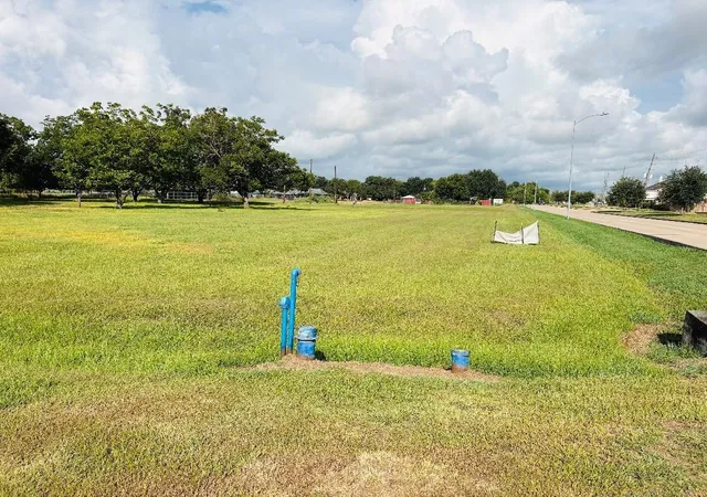Photo 2 of Land for sale at 602 Sycamore Rd, Richmond, TX 77469 | MLS# 79363652 | Listing updated on 2026-10-03