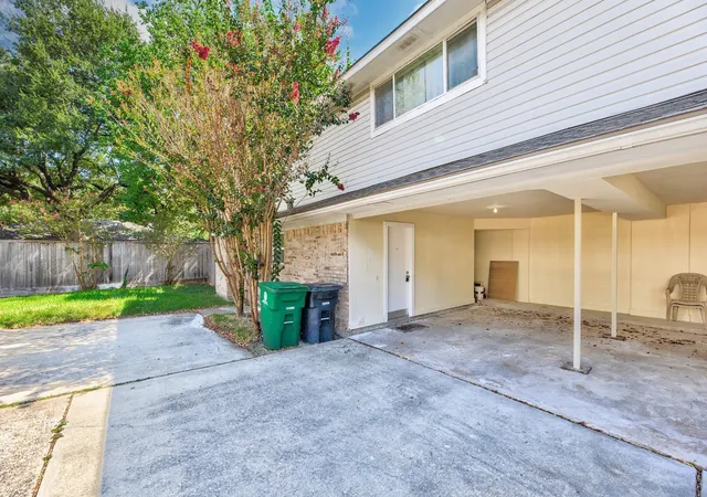 Photo 3 of Multi family home for sale at 10810 Sugar Hl Dr, Houston, TX 77042 | MLS# 34519579 | Listing updated on 2026-09-03