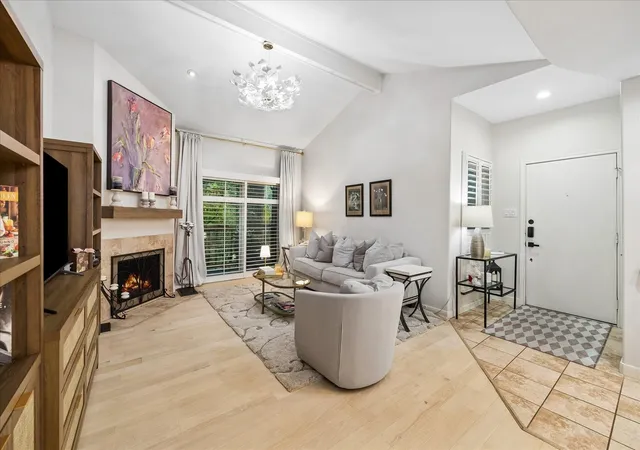 Photo 3 of Condo for sale at 11711 Memorial Dr #258, Houston, TX 77024 | MLS# 67224067 | Listing updated on 2026-10-02