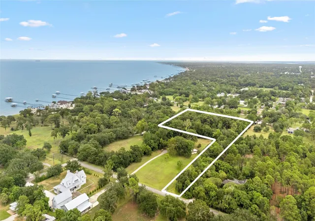 Photo 2 of Land for sale at 325 Bay Ave S, Kemah, TX 77565 | MLS# 42695668 | Listing updated on 2026-09-08