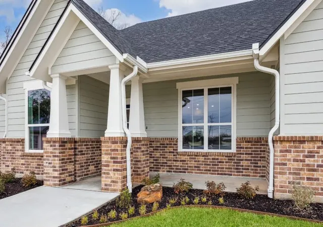 Photo 2 of Single family home for sale at 1016 Cottonwood Bnd Ln, Waller, TX 77484 | MLS# 56276600 | Listing updated on 2026-09-03