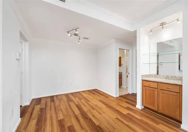 Photo 3 of Condo for sale at 1100 Augusta Dr #83, Houston, TX 77057 | MLS# 75665275 | Listing updated on 2026-09-14