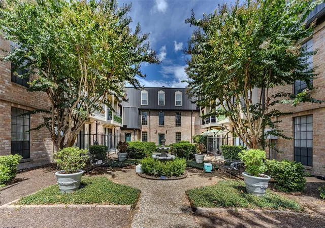Photo 1 of Condo for sale at 2475 Underwood St #280, Houston, TX 77030 | MLS# 72012985 | Listing updated on 2026-09-22