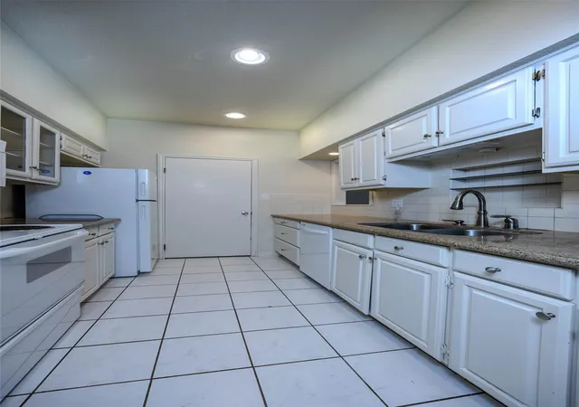 Photo 2 of Condo for sale at 2475 Underwood St #280, Houston, TX 77030 | MLS# 72012985 | Listing updated on 2026-09-22