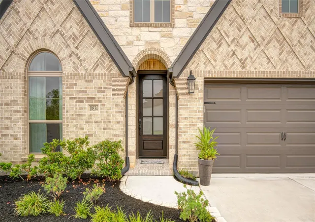 Photo 3 of Single family home for sale at 10834 Capella Crk Way, Richmond, TX 77406 | MLS# 65671318 | Listing updated on 2026-09-19