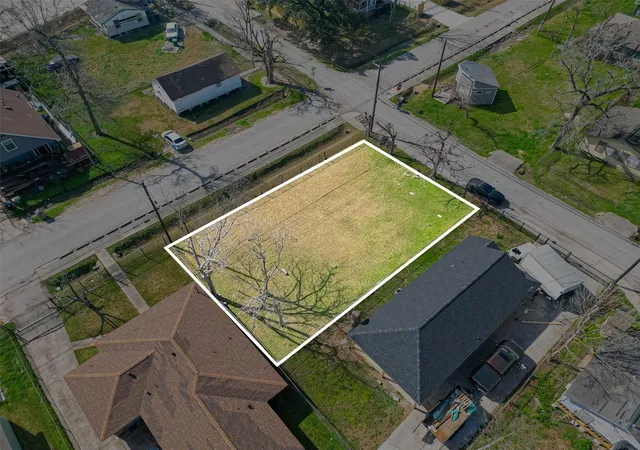 Photo 1 of Land for sale at 7902 Pointer St, Houston, TX 77016 | MLS# 90268604 | Listing updated on 2026-08-31